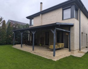 Ház 4 szobák eladó on Floresti