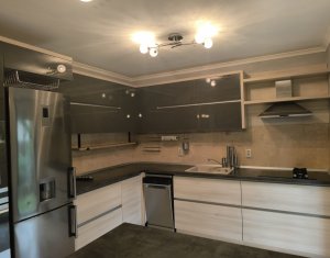 Ház 4 szobák eladó on Floresti