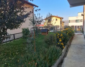 Ház 4 szobák kiadó on Floresti