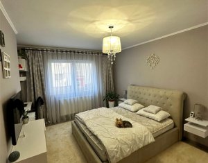 Lakás 3 szobák eladó on Floresti