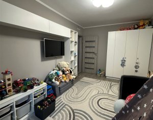 Lakás 3 szobák eladó on Floresti