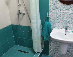 Ház 4 szobák kiadó on Floresti