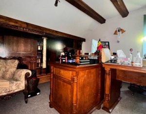 Maison 6 chambres à vendre dans Floresti