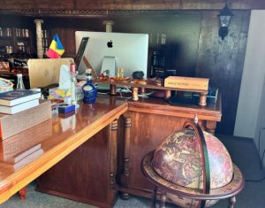 Maison 6 chambres à vendre dans Floresti