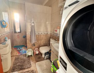 Maison 6 chambres à vendre dans Floresti