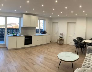 Lakás 3 szobák eladó on Floresti