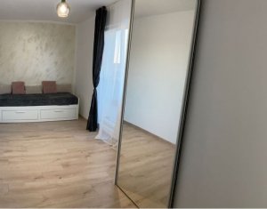 Lakás 3 szobák eladó on Floresti