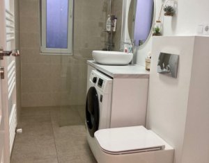 Lakás 3 szobák eladó on Floresti