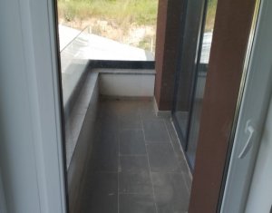 Maison 3 chambres à louer dans Floresti