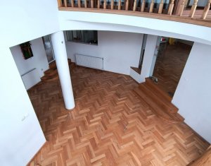 Ház 10 szobák kiadó on Cluj-napoca, Zóna Andrei Muresanu