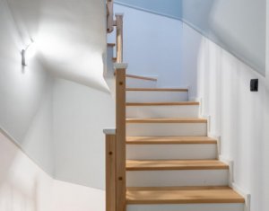 Ház 4 szobák eladó on Floresti