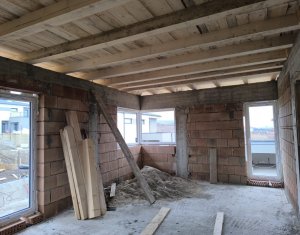 Ház 4 szobák eladó on Chinteni