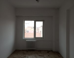 Appartement 4 chambres à vendre dans Cluj-napoca, zone Centru