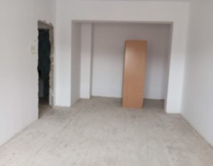 Appartement 4 chambres à vendre dans Cluj-napoca, zone Centru
