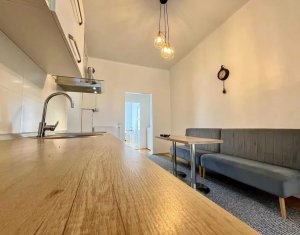 Apartament ultracentral, 2 camere, decomandat, modern!