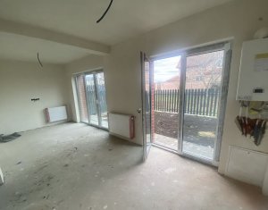 Maison 3 chambres à vendre dans Floresti