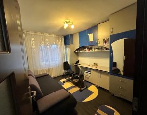 Appartement 4 chambres à vendre dans Cluj-napoca, zone Marasti