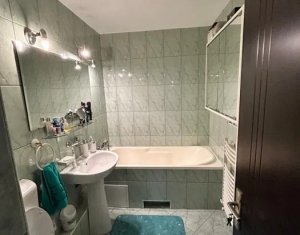 Appartement 4 chambres à vendre dans Cluj-napoca, zone Marasti