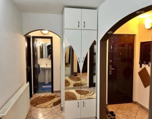 Appartement 4 chambres à vendre dans Cluj-napoca, zone Marasti