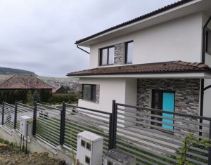 , 150m2 dans Chinteni