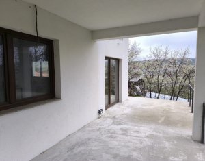 Maison 4 chambres à vendre dans Chinteni