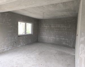 Maison 4 chambres à vendre dans Chinteni