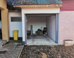 House 5 rooms for sale in Mihai Viteazu, zone Centru