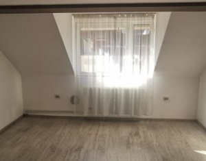 House 5 rooms for sale in Mihai Viteazu, zone Centru