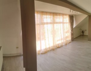 House 5 rooms for sale in Mihai Viteazu, zone Centru
