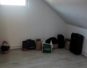 House 5 rooms for sale in Mihai Viteazu, zone Centru