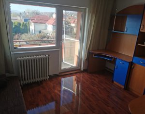 Appartement 3 chambres à vendre dans Cluj-napoca, zone Gara