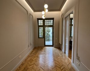 Lakás 4 szobák eladó on Cluj-napoca, Zóna Centru