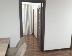 Lakás 3 szobák eladó on Floresti