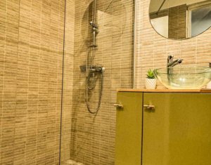 Lakás 3 szobák eladó on Floresti