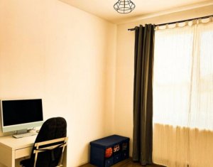 Lakás 3 szobák eladó on Floresti