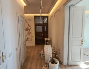 Appartement 5 chambres à louer dans Cluj-napoca, zone Centru