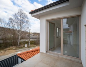 Casa moderna, zona SunGarden, pompe de caldura, natura