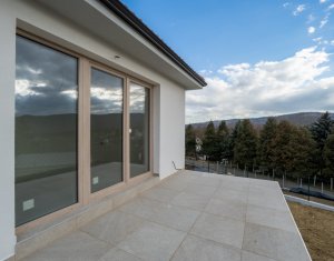 Casa moderna, zona SunGarden, pompe de caldura, natura