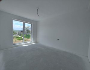 Casa moderna, zona SunGarden, pompe de caldura, natura