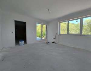 Casa moderna, zona SunGarden, pompe de caldura, natura