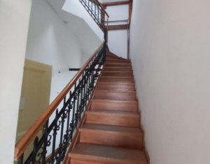 Maison 20 chambres à louer dans Cluj-napoca, zone Andrei Muresanu