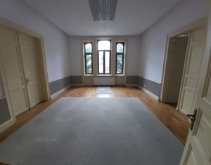 Maison 20 chambres à louer dans Cluj-napoca, zone Andrei Muresanu