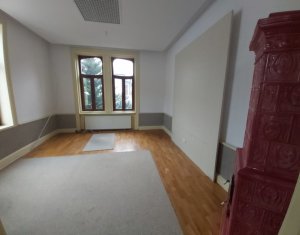 Maison 20 chambres à louer dans Cluj-napoca, zone Andrei Muresanu