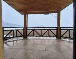 Ház 22 szobák eladó on Caseiu