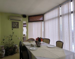 Ház 22 szobák eladó on Caseiu