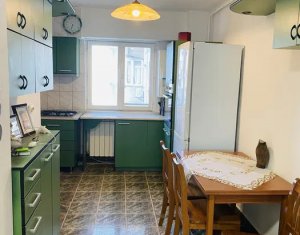 Appartement 3 chambres à vendre dans Cluj-napoca, zone Marasti