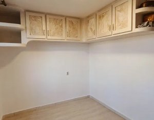 Appartement 3 chambres à vendre dans Cluj-napoca, zone Plopilor