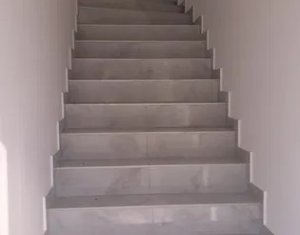 Appartement 4 chambres à vendre dans Floresti