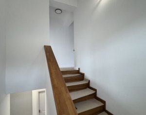 Maison 6 chambres à vendre dans Chinteni