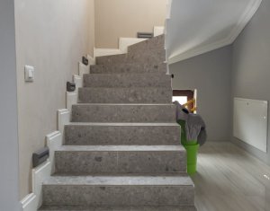 Ház 5 szobák eladó on Sub Coasta